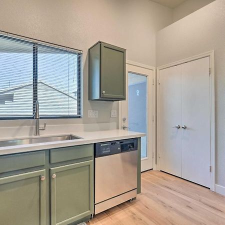 Sunlit Peoria Vacation Rental With Private Yard Екстериор снимка
