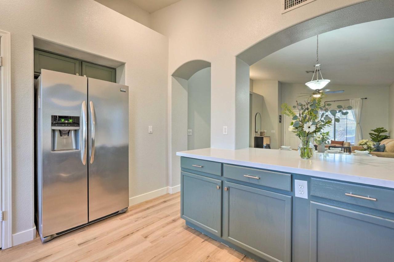 Sunlit Peoria Vacation Rental With Private Yard Екстериор снимка