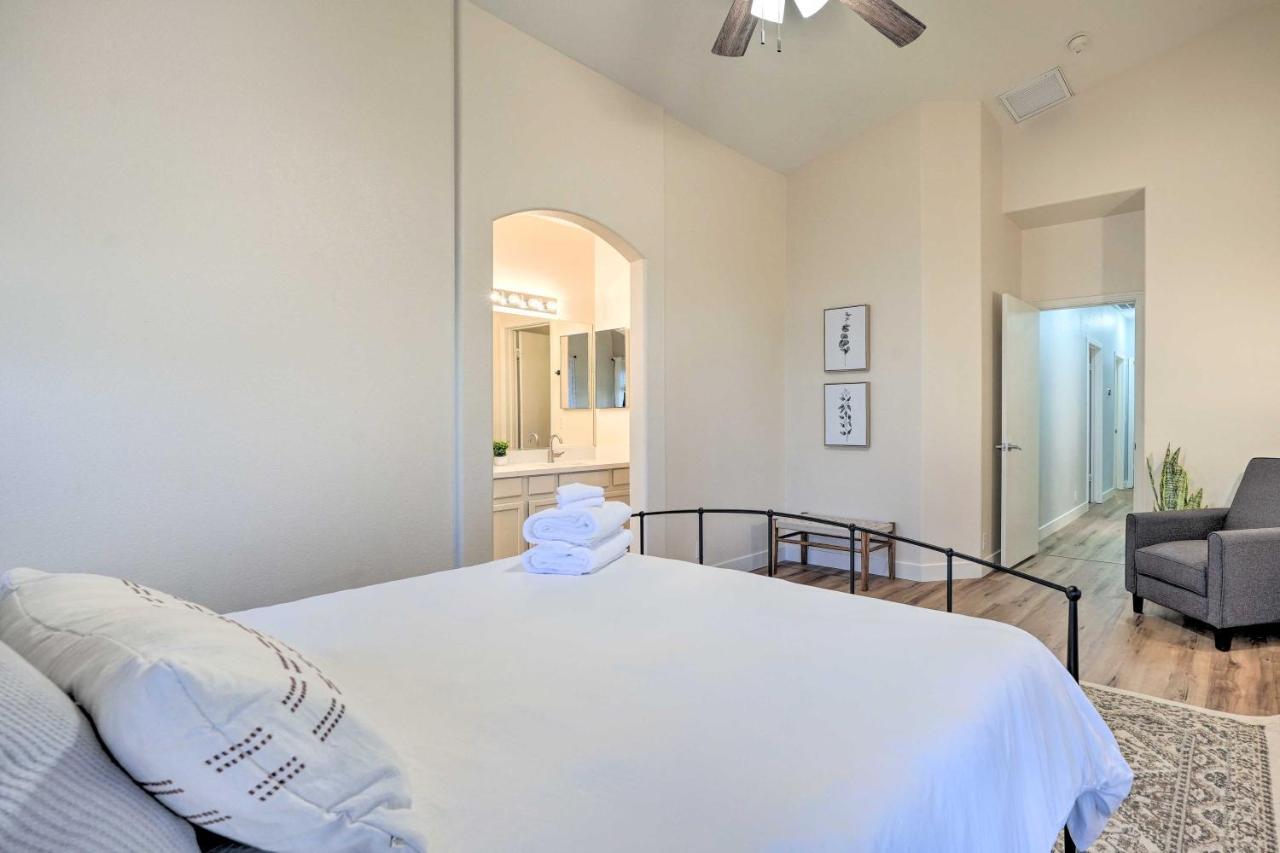 Sunlit Peoria Vacation Rental With Private Yard Екстериор снимка