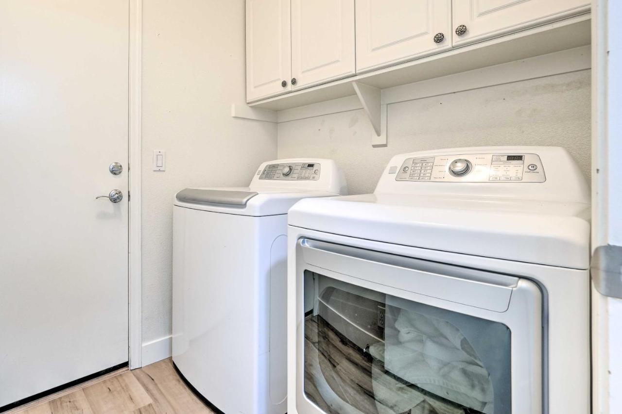 Sunlit Peoria Vacation Rental With Private Yard Екстериор снимка